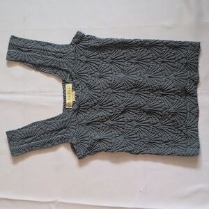 Coco & Shay Gray Textured Sleeveless Top